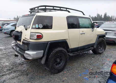 2008 Toyota Fj Cruiser z USA, uszkodzony, nr VIN JTEBU11F08K022677